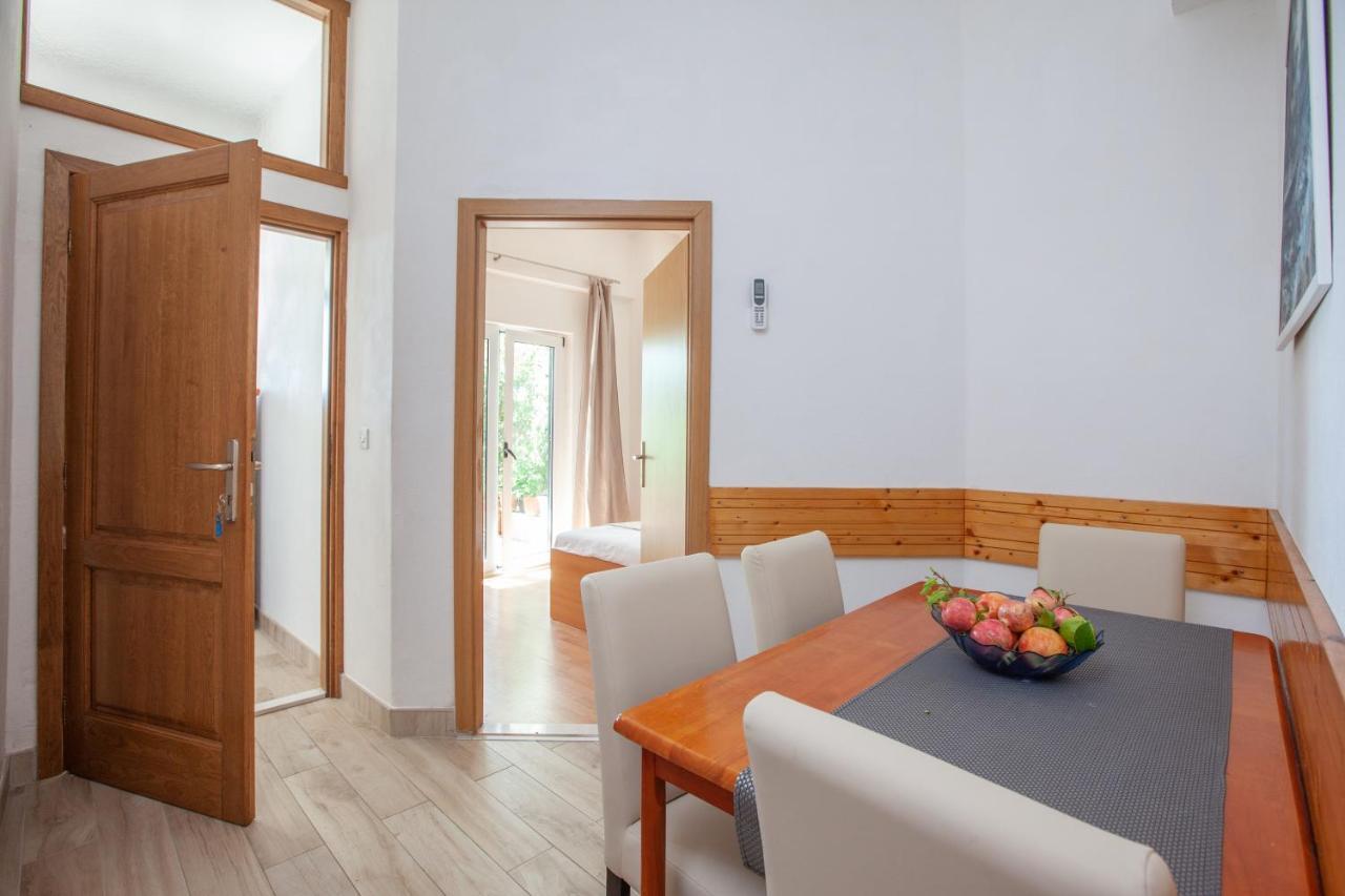 Apartments By The Sea Igrane, Makarska - 310 ภายนอก รูปภาพ