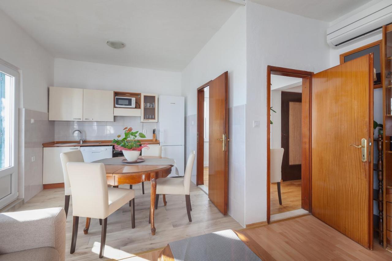 Apartments By The Sea Igrane, Makarska - 310 ภายนอก รูปภาพ